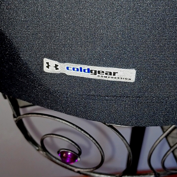 Under Armour cold gear compression long sleeve tee - Picture 9 of 10